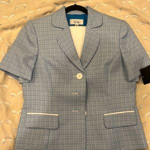 Le Suit Yatch Club 2 piece with Skirt,size 14